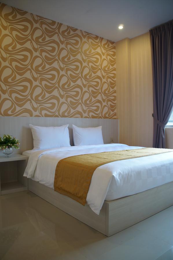 Lj Hotel Medan Exteriör bild